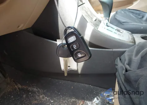 2011 Hyundai Elantra Gls from USA, damaged, VIN 5NPDH4AE7BH052081